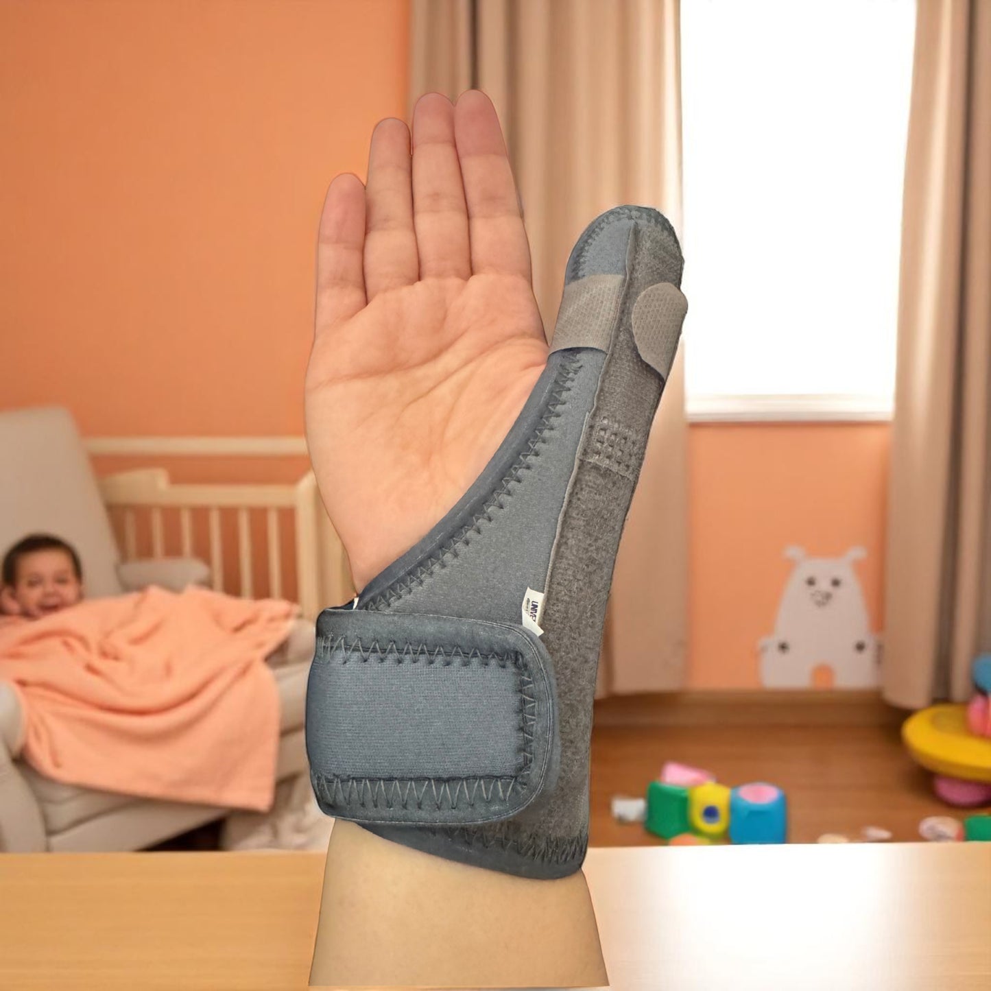 Maternity & Postpartum Thumb Support Brace – Relief for “Mommy’s Thumb” & Wrist Pain